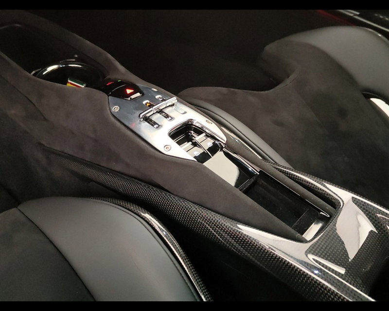 Ferrari 296 Coupé usata a Verona (15)