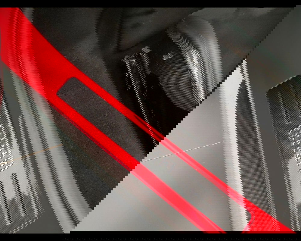 Ferrari 296 Coupé usata a Verona (16)