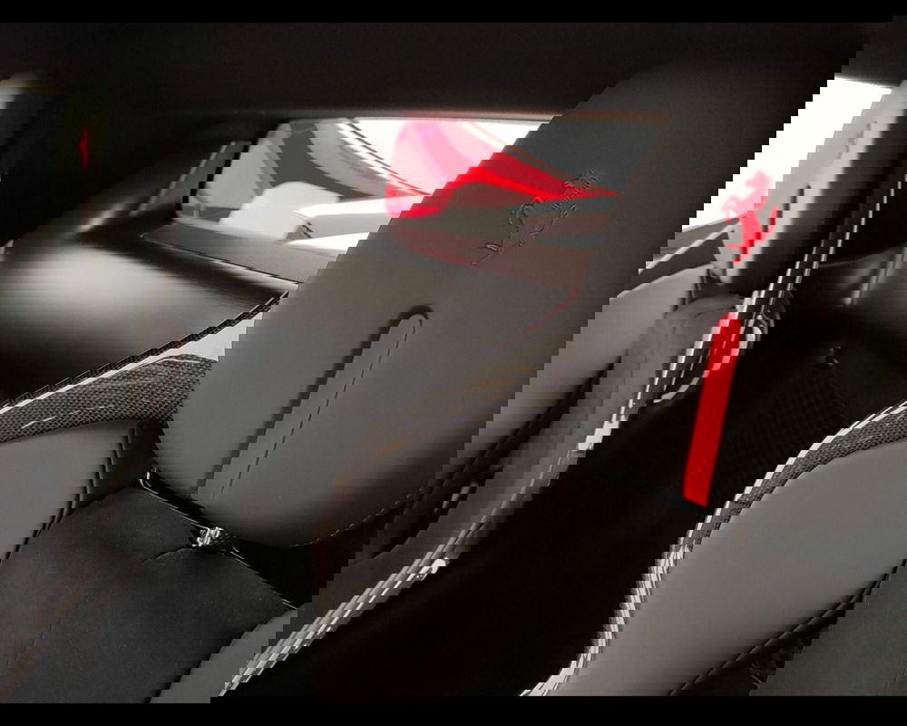 Ferrari 296 Coupé usata a Verona (17)