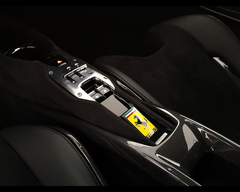 Ferrari 296 Coupé usata a Verona (18)