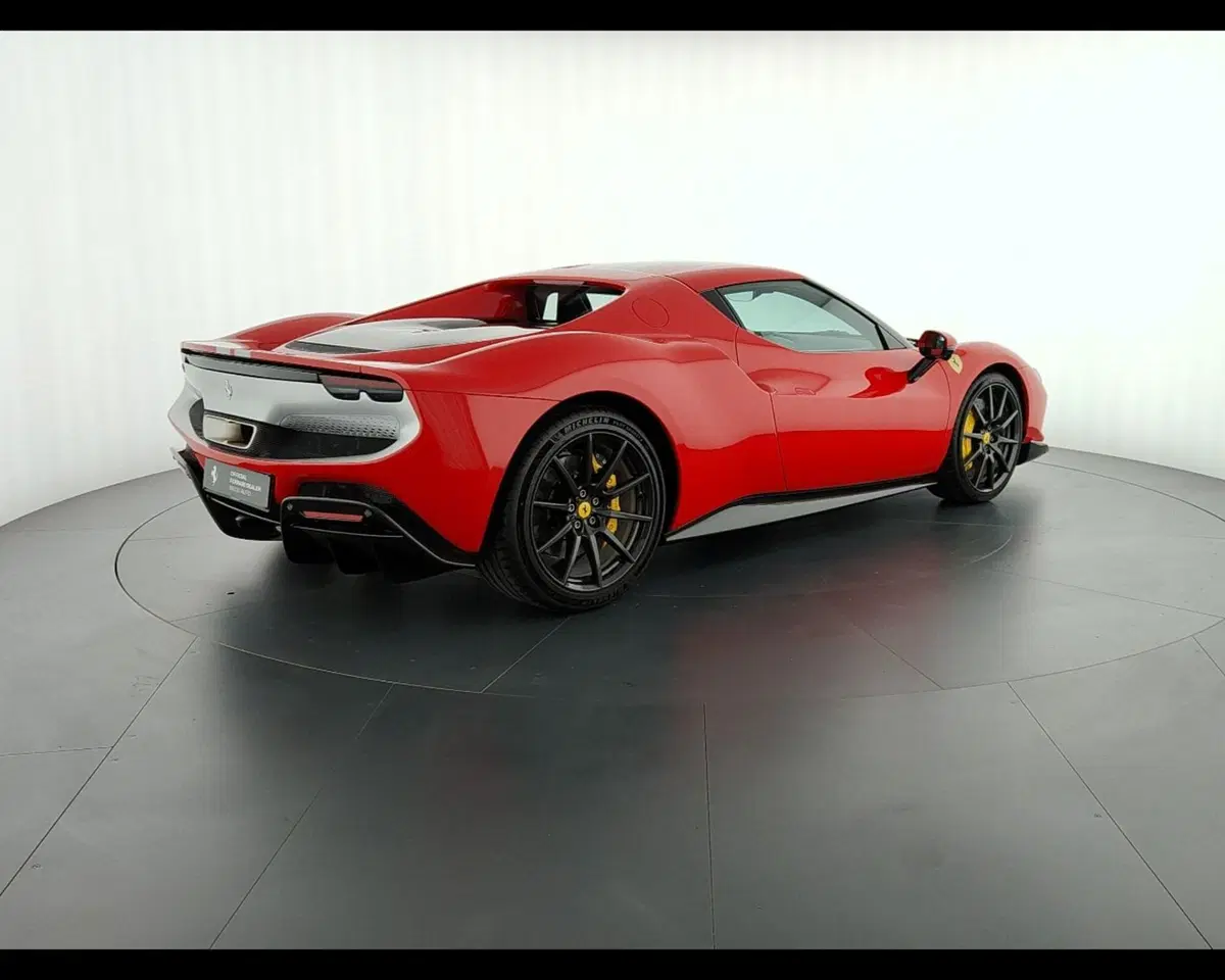 Ferrari 296 Coupé usata a Verona (8)
