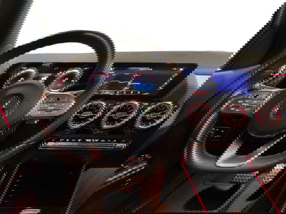 Mercedes-Benz EQA usata a Ancona (11)