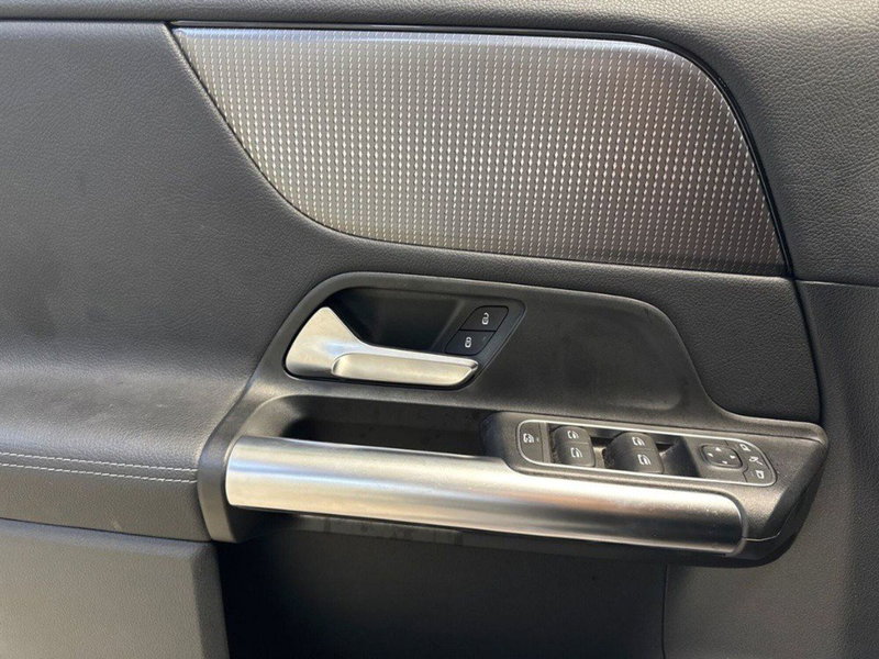 Mercedes-Benz GLA SUV usata a Rimini (17)