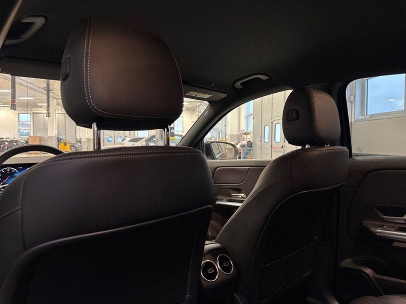 Mercedes-Benz GLA SUV usata a Rimini (18)