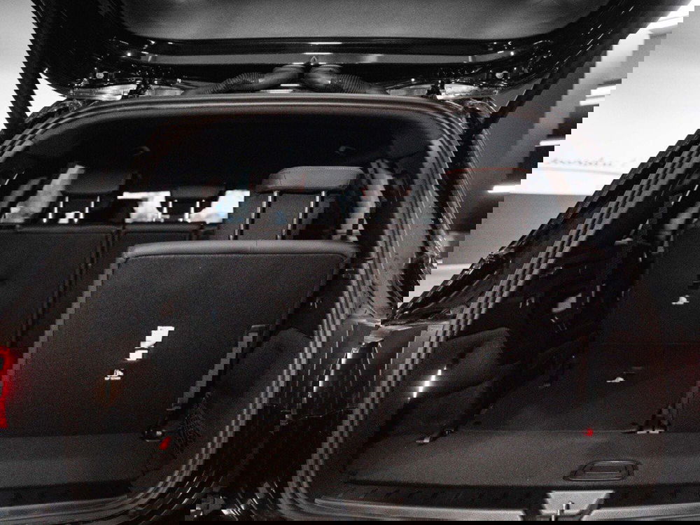 Mercedes-Benz GLB nuova a Macerata (11)