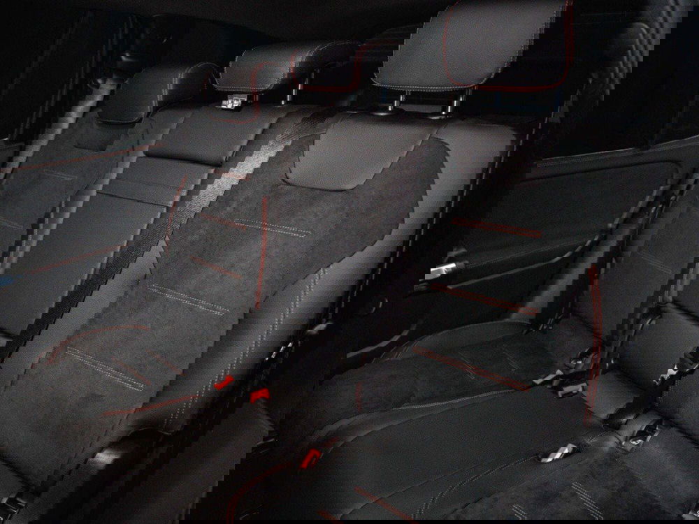 Mercedes-Benz GLB nuova a Macerata (14)