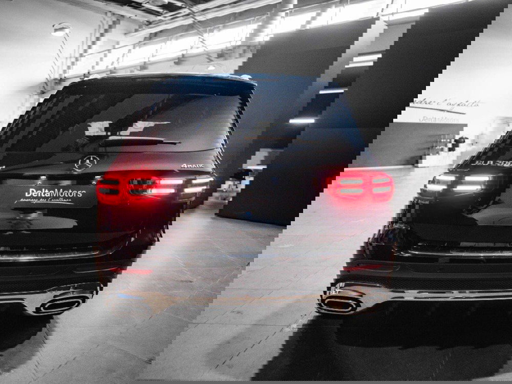 Mercedes-Benz GLB nuova a Macerata (3)