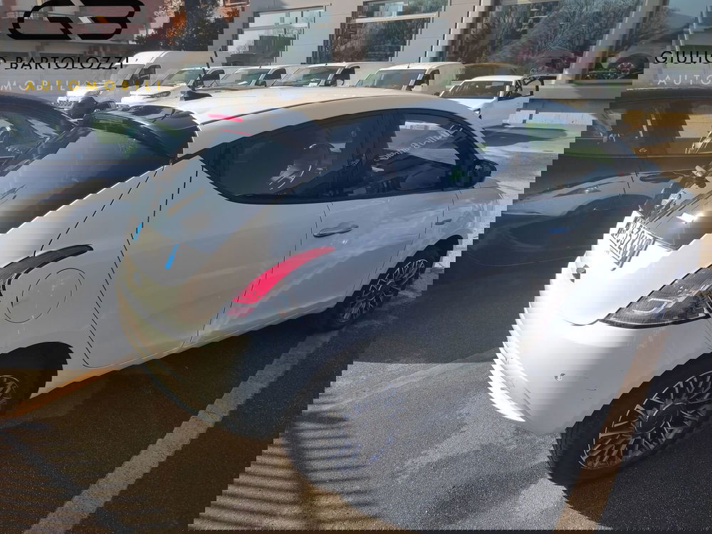 Lancia Ypsilon usata a Prato (5)