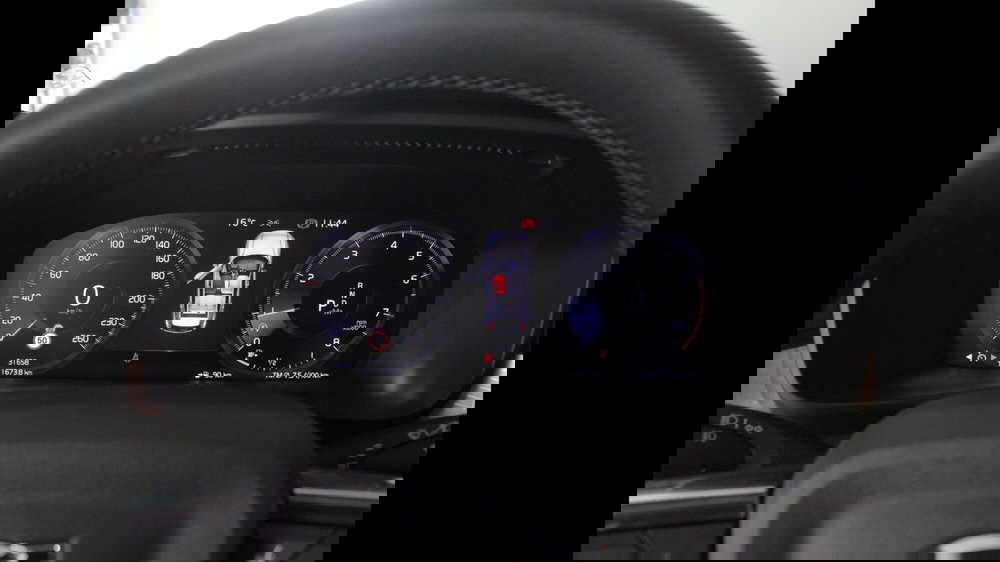 Volvo XC40 usata a Palermo (11)