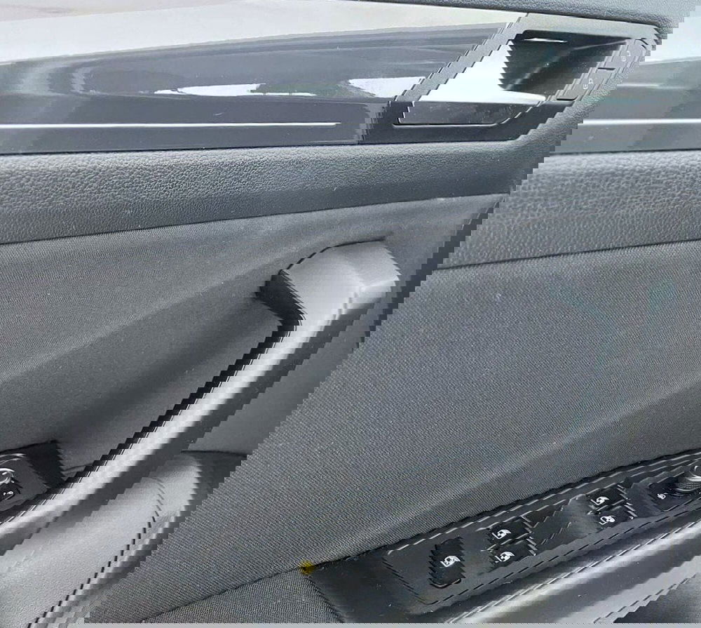 Volkswagen T-Roc usata a Perugia (17)