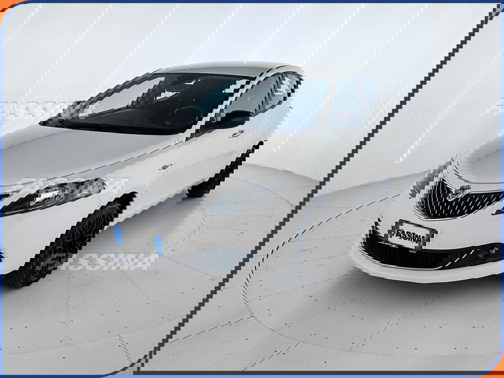 Lancia Ypsilon usata a Milano (3)