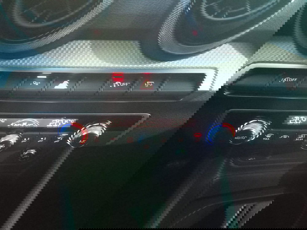 Audi Q2 usata a Bari (7)