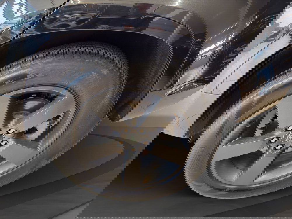 Land Rover Defender usata a Latina (9)