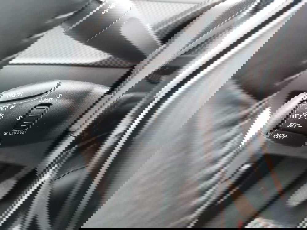 Peugeot 208 usata a Pavia (10)