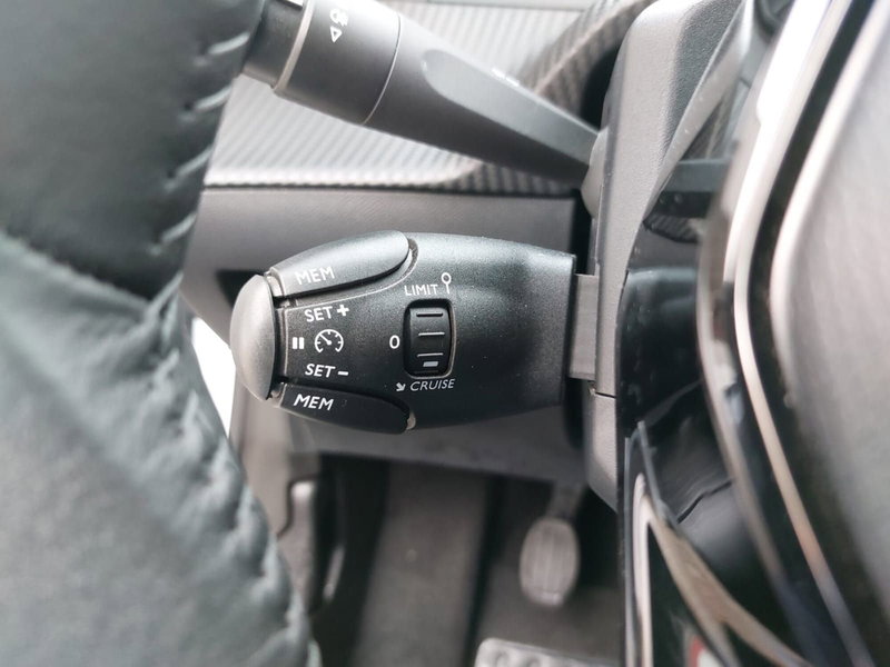 Peugeot 208 usata a Pavia (10)