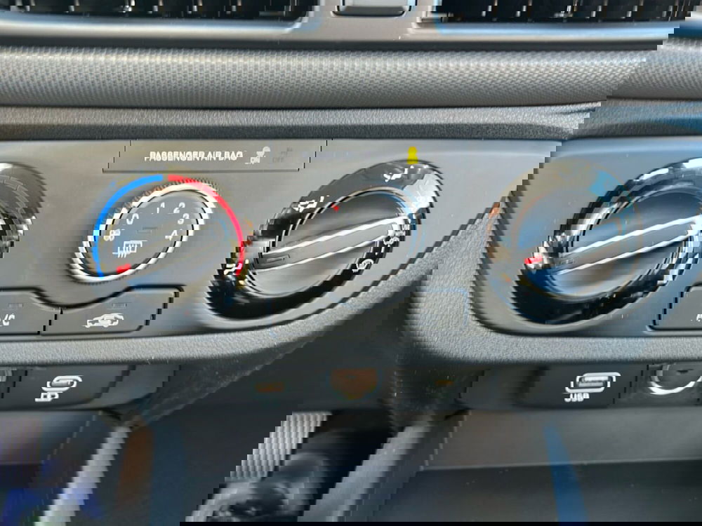 Hyundai i10 nuova a Latina (18)