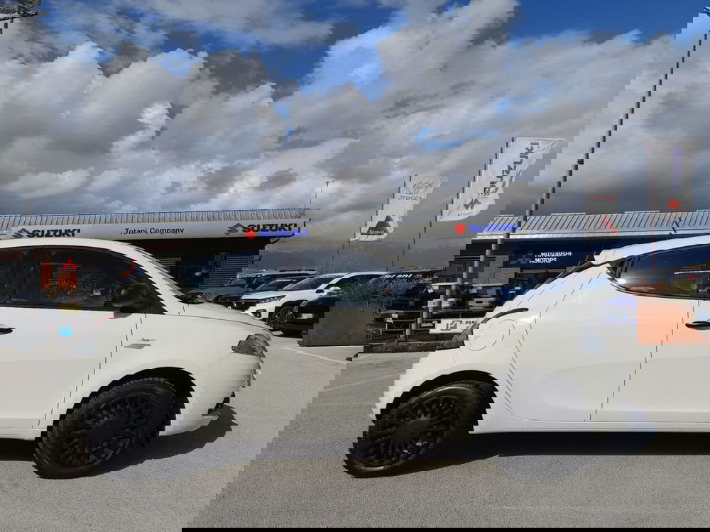 Lancia Ypsilon usata a L'Aquila (5)