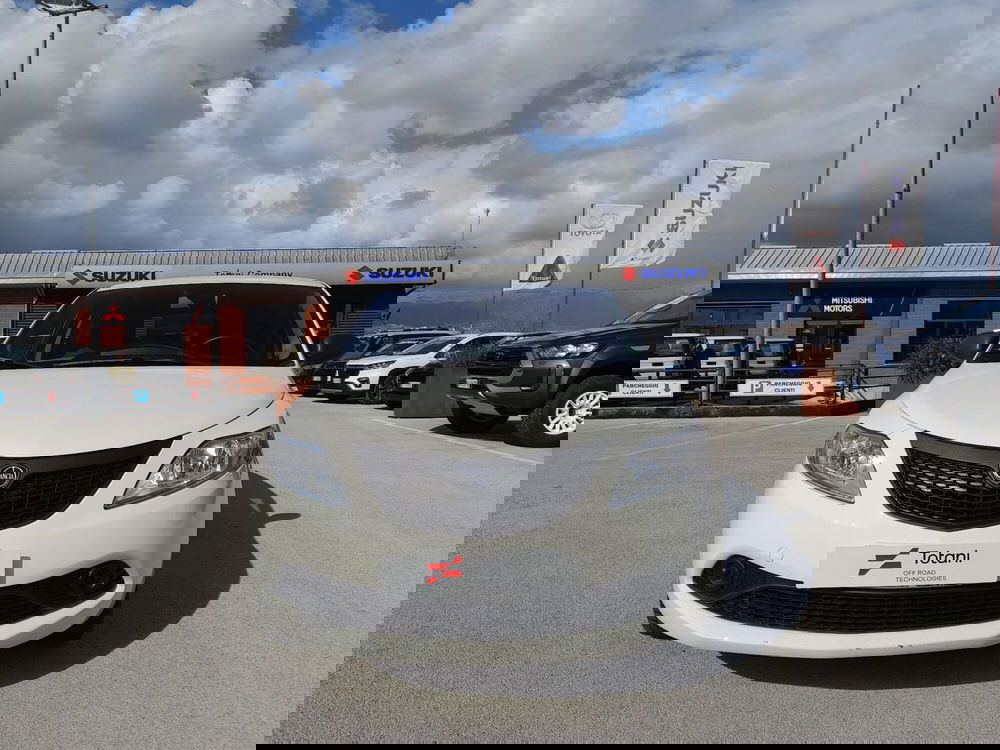 Lancia Ypsilon usata a L'Aquila (8)