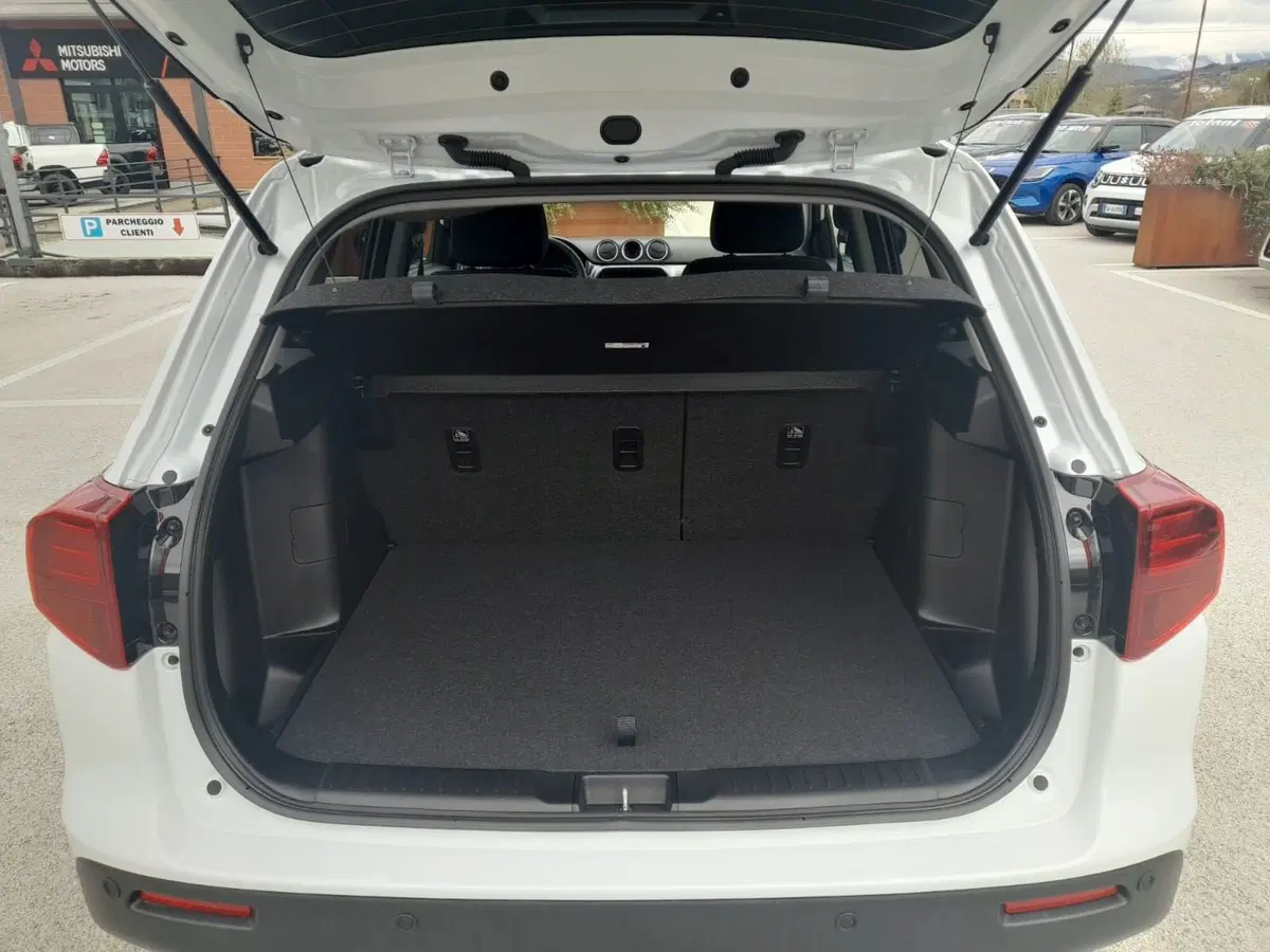 Suzuki Vitara nuova a L'Aquila (16)