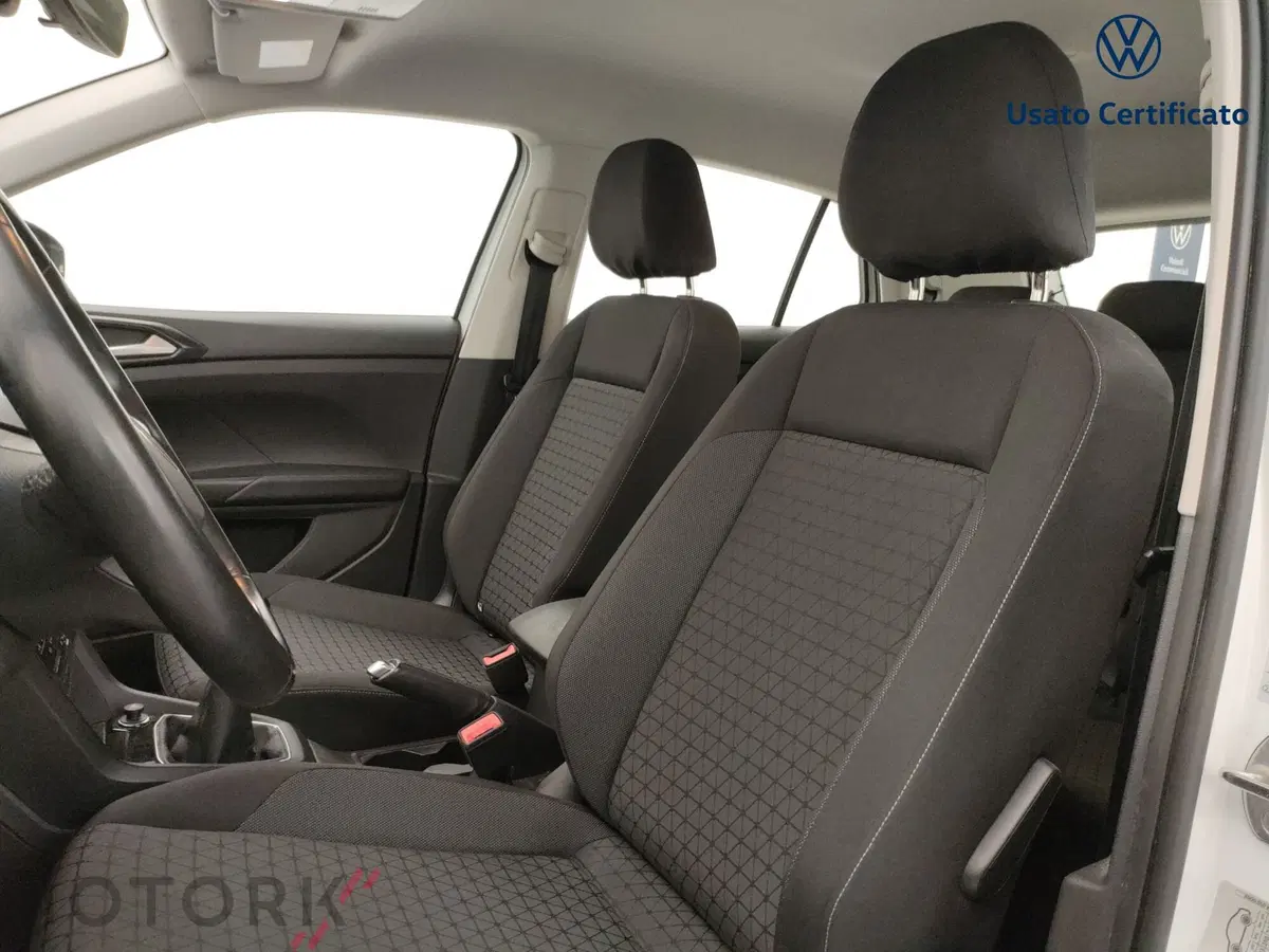 Volkswagen T-Cross usata a Varese (11)