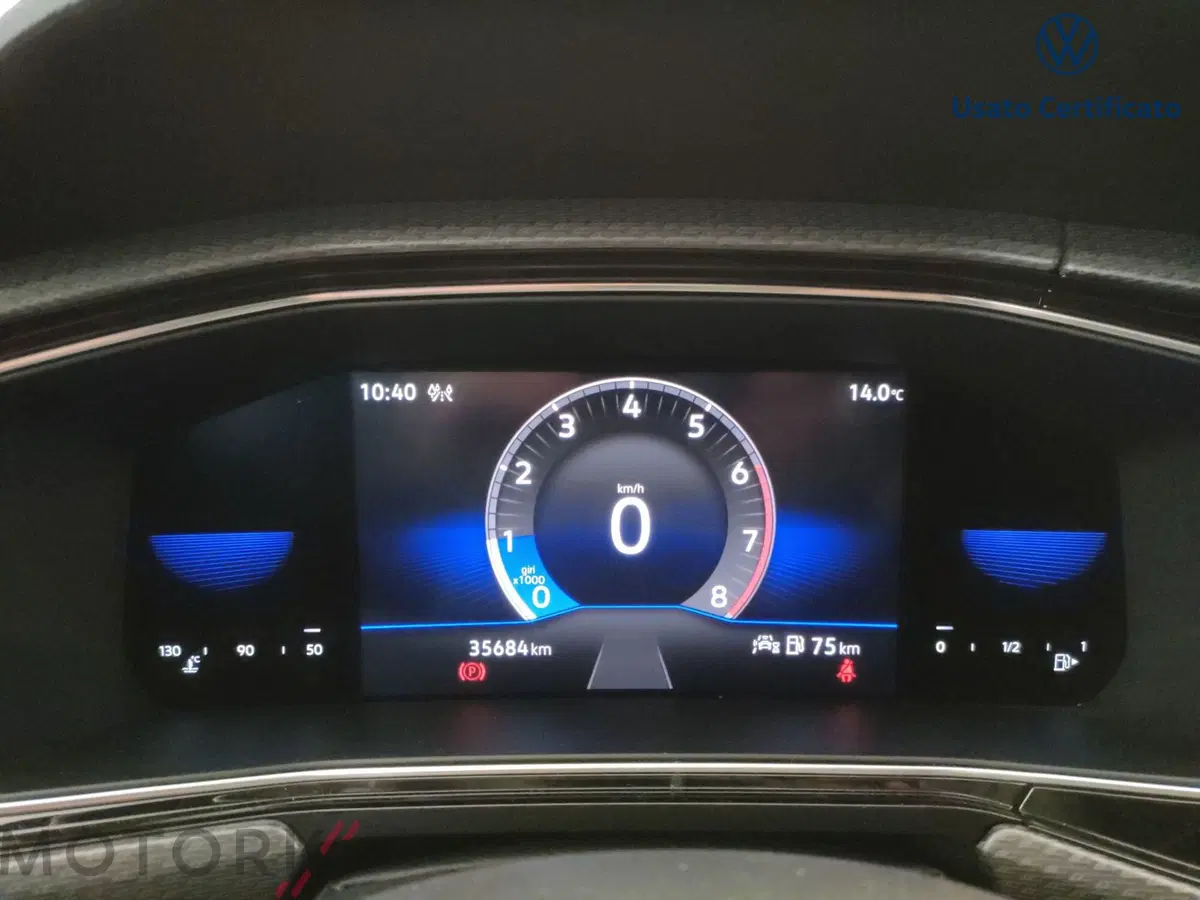 Volkswagen T-Cross usata a Varese (18)