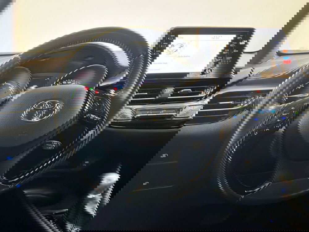 Toyota Toyota C-HR usata a Roma (12)