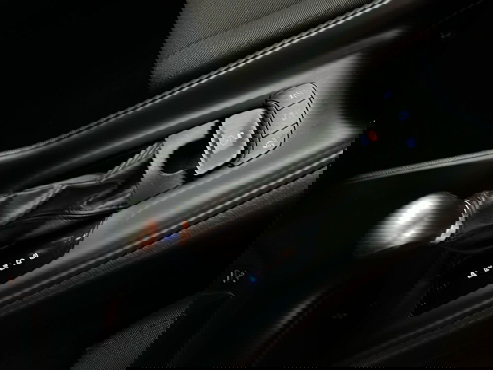 Toyota Toyota C-HR usata a Roma (16)