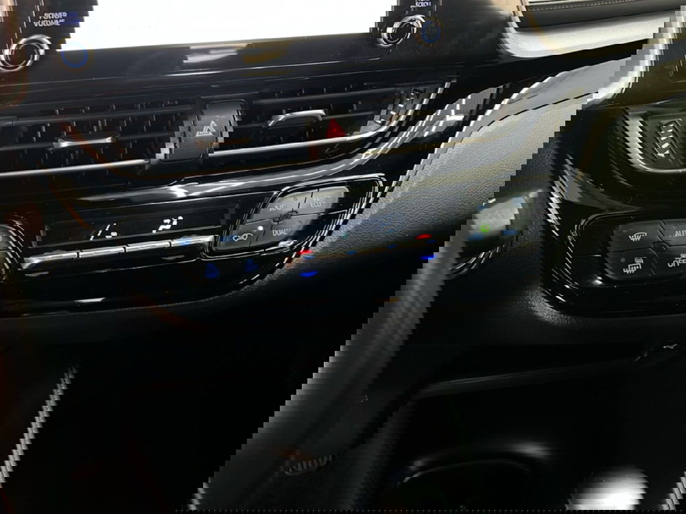 Toyota Toyota C-HR usata a Roma (19)