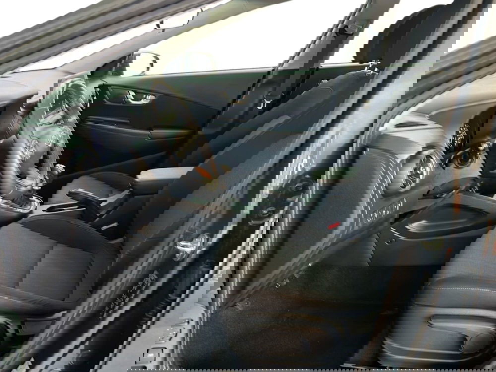 Hyundai Kona usata a Roma (14)