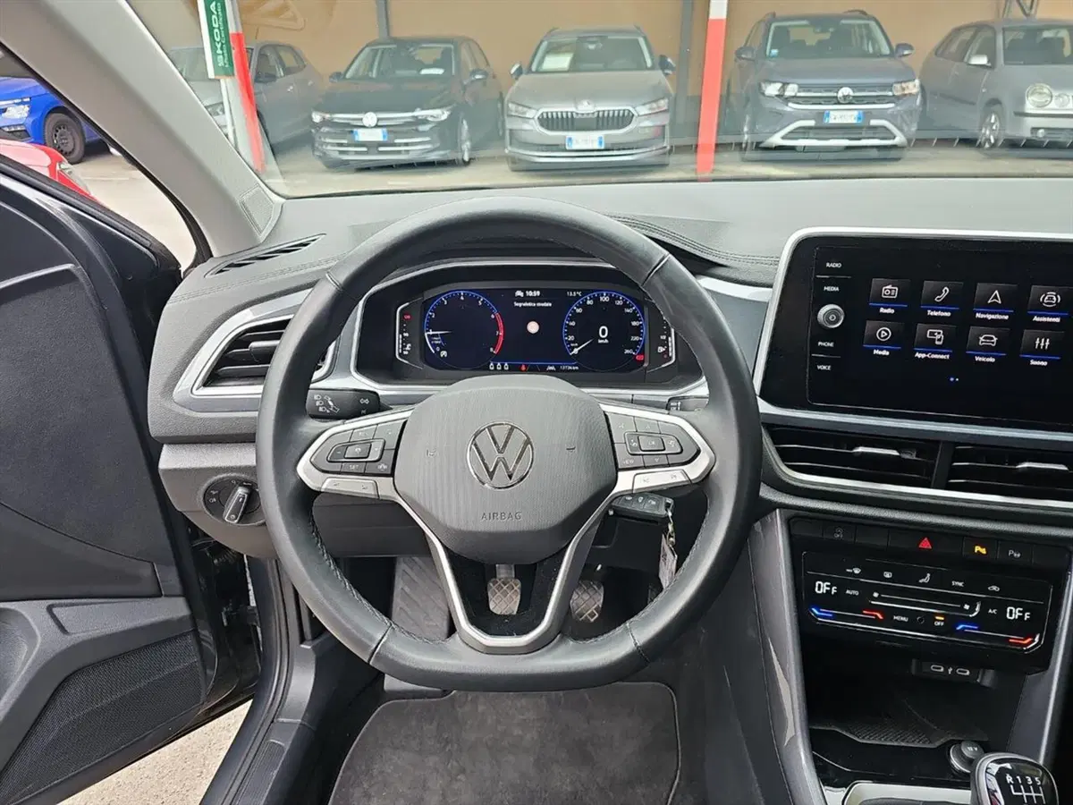 Volkswagen T-Roc usata a Lecco (12)