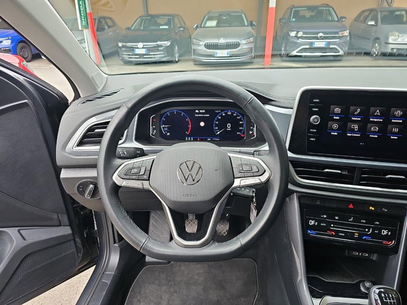 Volkswagen T-Roc usata a Lecco (12)