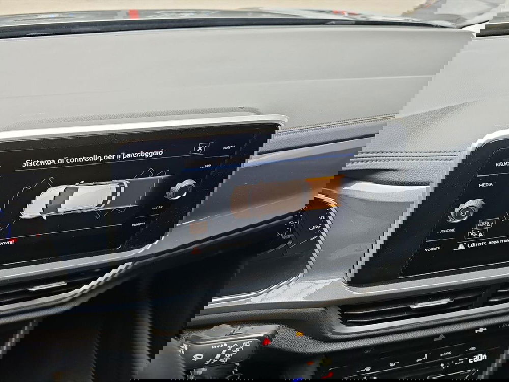 Volkswagen T-Roc usata a Lecco (13)