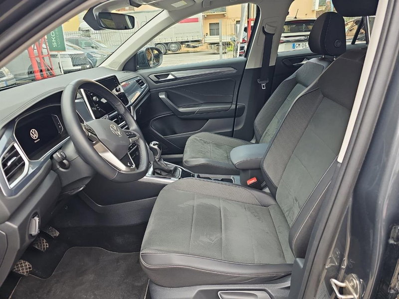 Volkswagen T-Roc usata a Lecco (9)