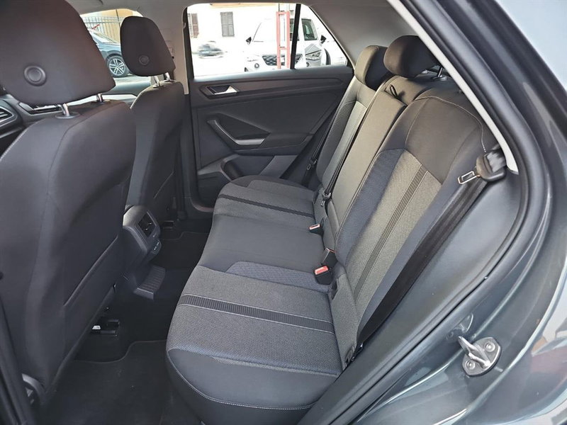 Volkswagen T-Roc usata a Lecco (12)