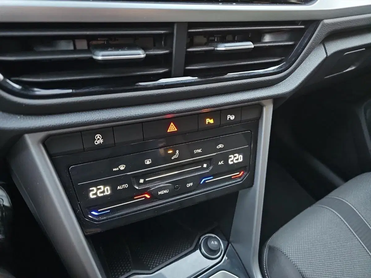 Volkswagen T-Roc usata a Lecco (14)