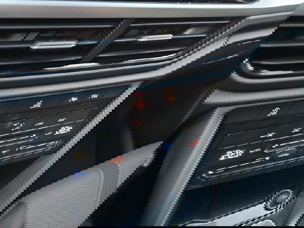 Volkswagen T-Roc usata a Lecco (14)