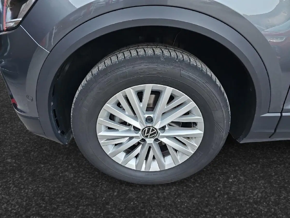 Volkswagen T-Roc usata a Lecco (15)