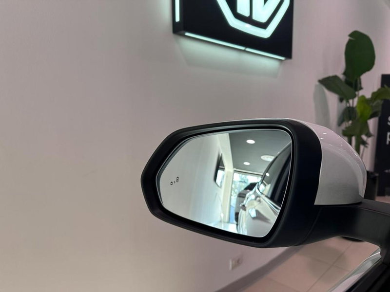 Mg ZS nuova a Varese (13)