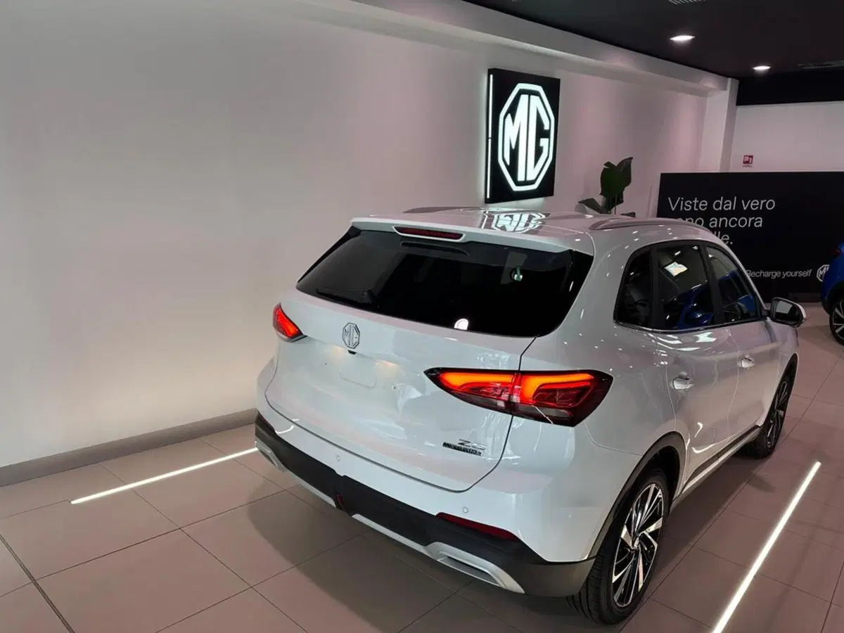 Mg ZS nuova a Varese (2)