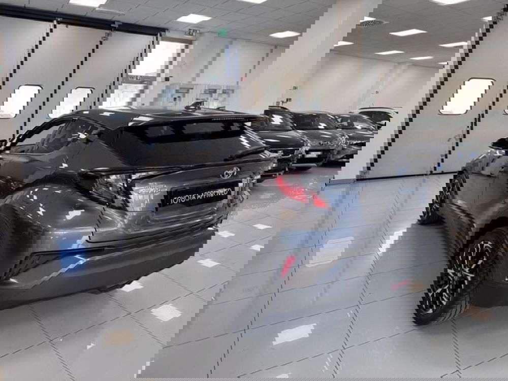 Toyota Toyota C-HR usata a Prato (6)