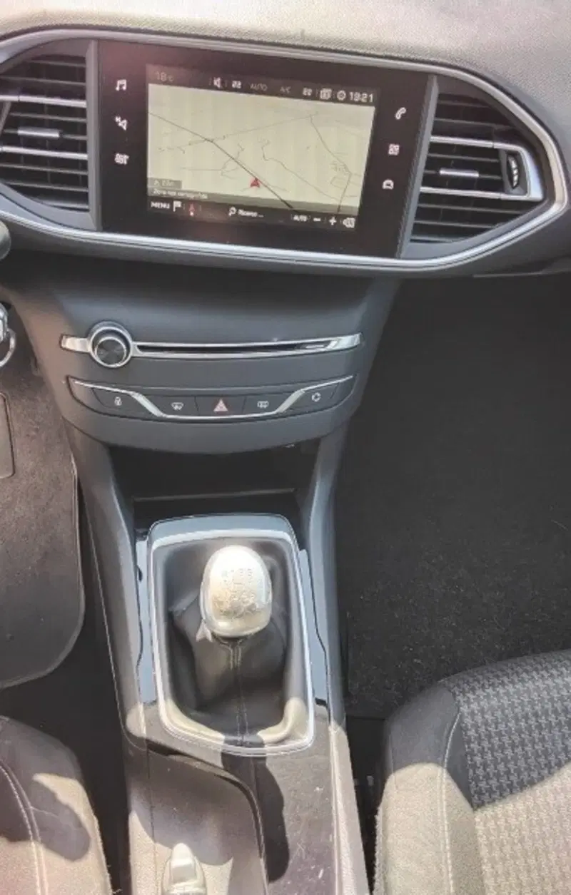 Peugeot 308 SW usata a Cosenza (14)