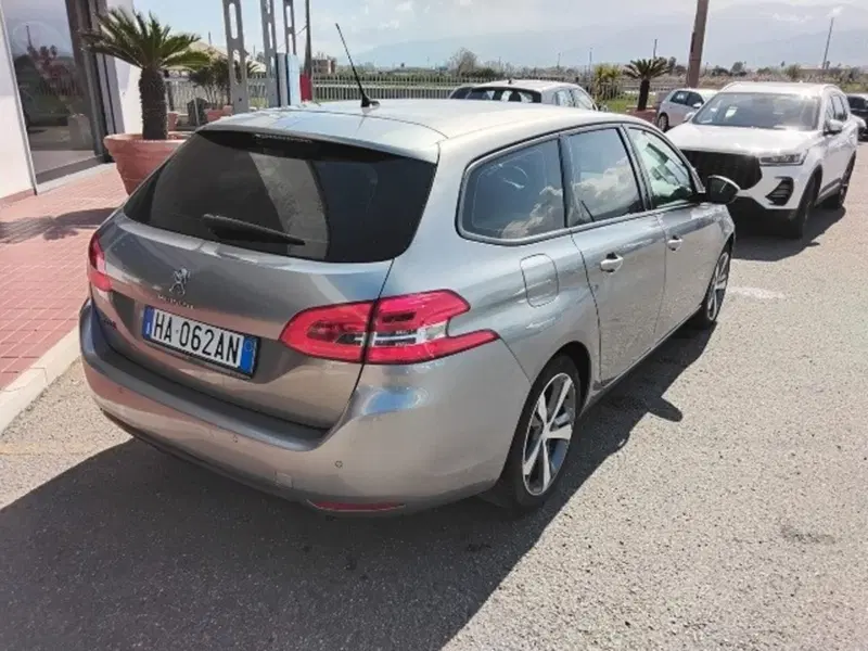 Peugeot 308 SW usata a Cosenza (5)