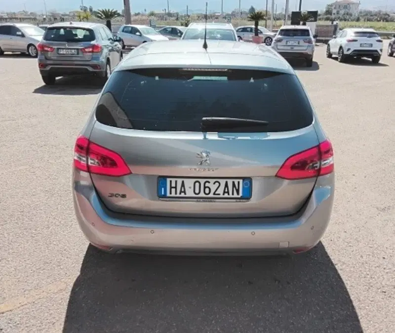 Peugeot 308 SW usata a Cosenza (6)