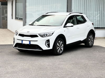 Kia Stonic 1.0 T-GDi 100 CV MHEV iMT Style del 2021 usata a Rende
