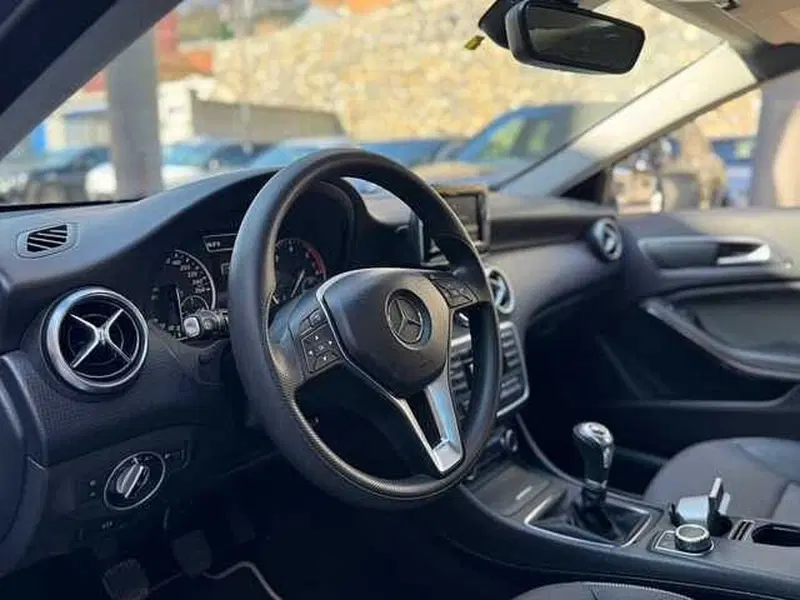Mercedes-Benz Classe A usata a Genova (10)