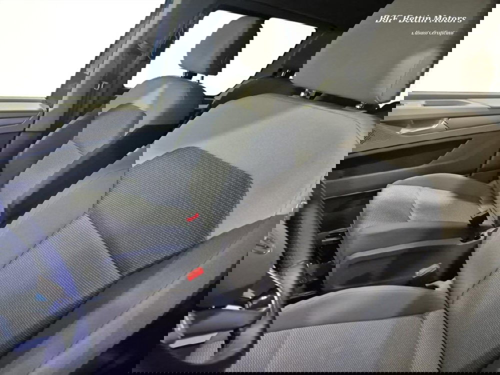 Volkswagen Multivan usata a Padova (10)