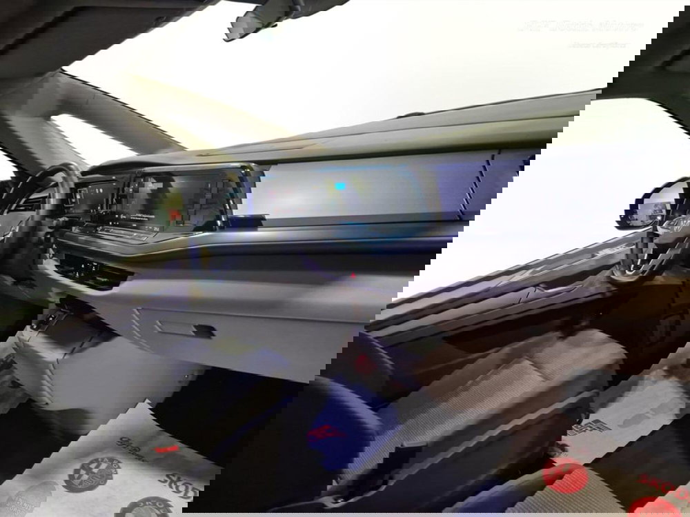 Volkswagen Multivan usata a Padova (9)