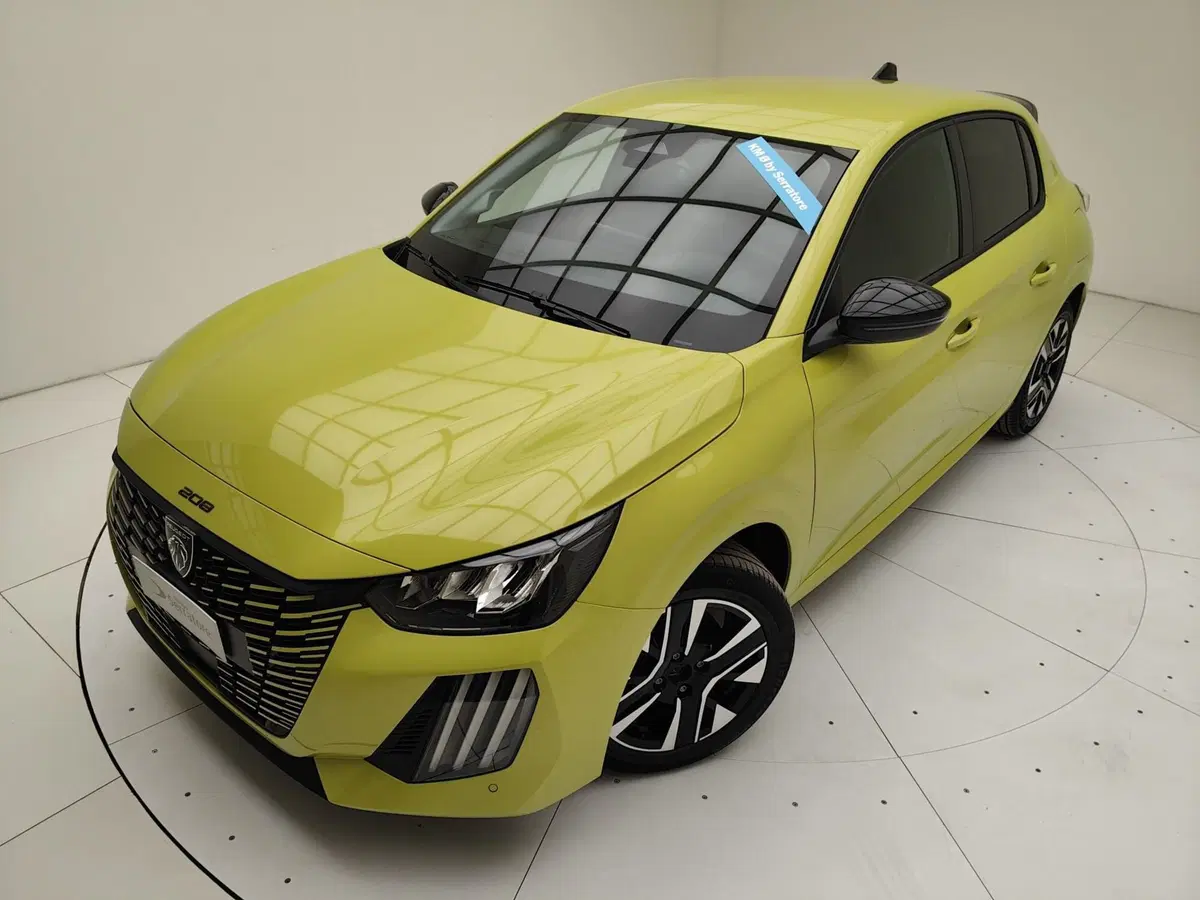 Peugeot 208 nuova a Como (14)