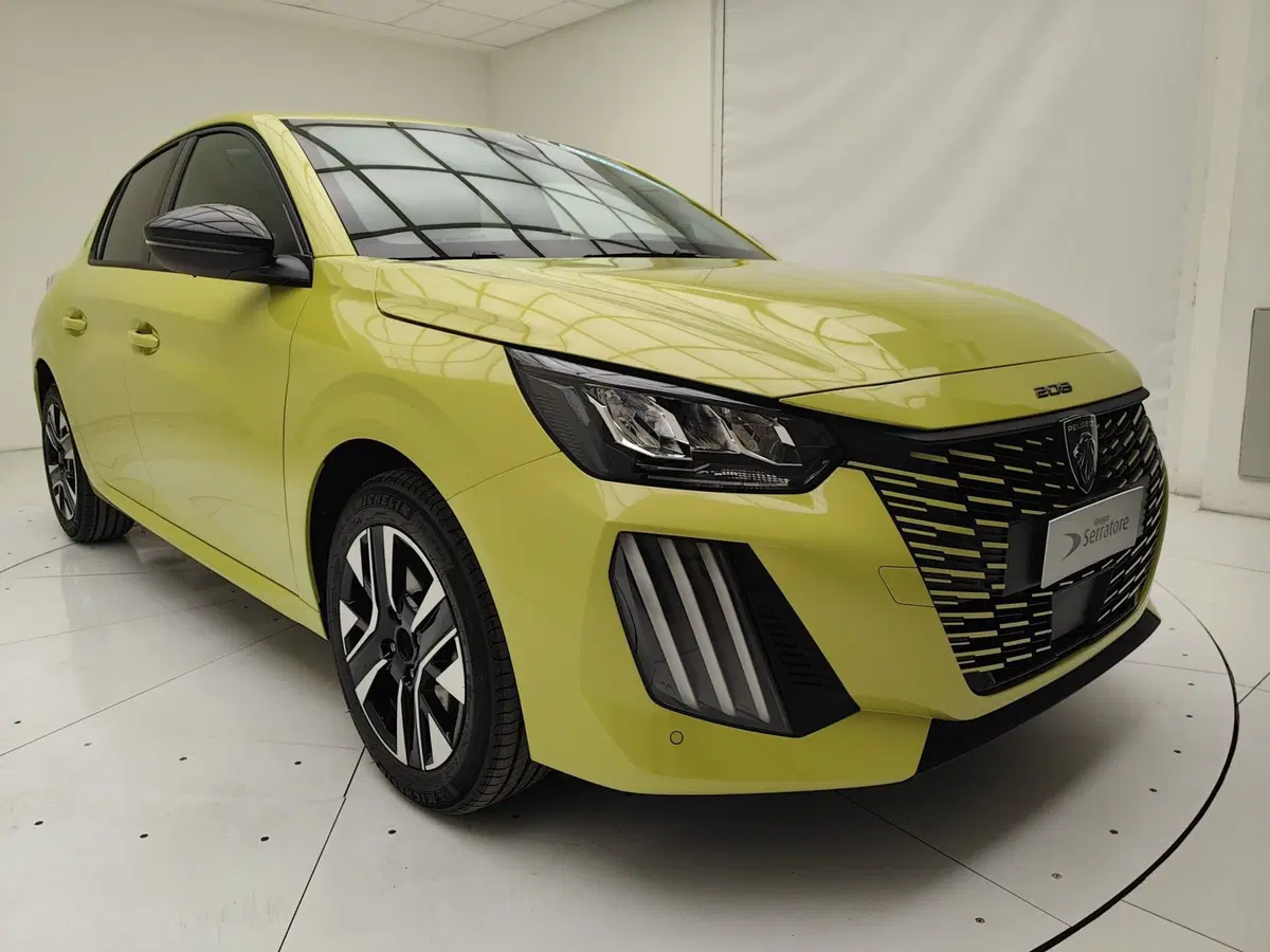 Peugeot 208 nuova a Como (3)