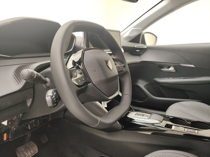 Peugeot 208 nuova a Como (8)